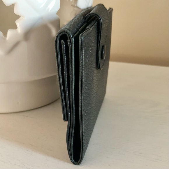 Chanel Timeless Flap Vintage Wallet in Black Caviar Leather - Picture 4 of 13